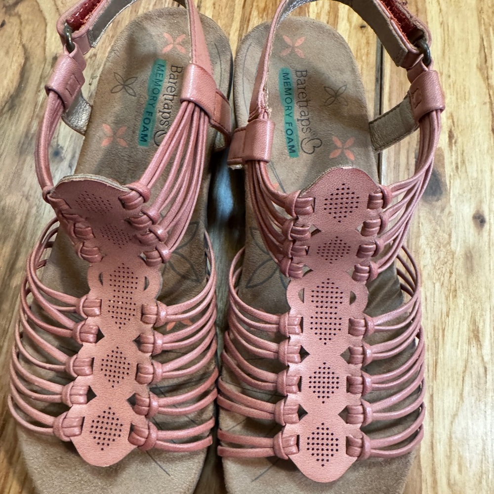 Baretraps Size 6.5M Women's TRUDY Red/Pink  Strappy Wedge SANDALS - Picture 7 of 9